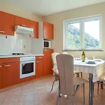Apartamento Katica-2 By Interhome